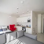 Dominikanska 9 *
