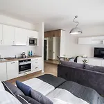 Dominikanska 9