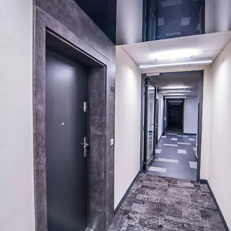 Dominikanska 9 *
