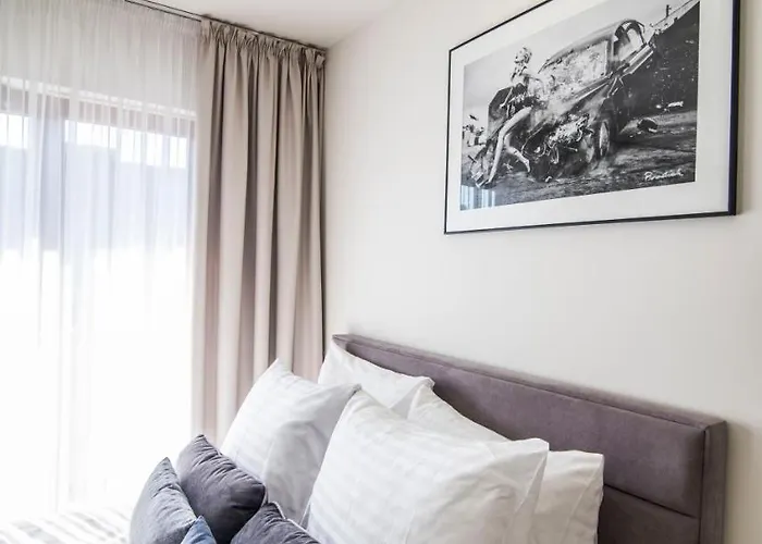 Dominikanska 9 فندق مبيت وإفطار بوزنان