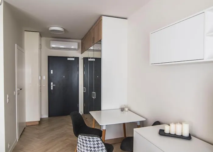 Dominikanska 9 Couette-café Poznań